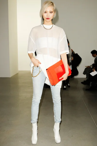 Look 10